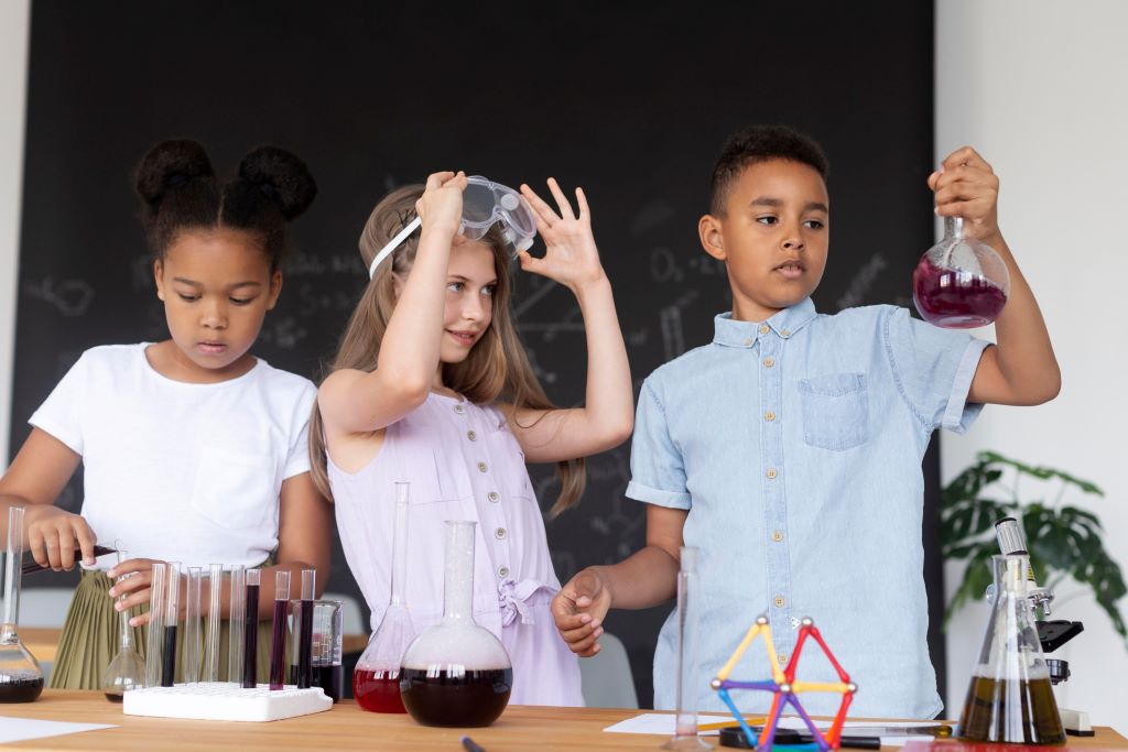 Health and Educational Benefits of Enrolling Kids in STEM Summer Camps